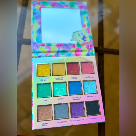 SPONGEBOB Eyeshadow Palette 12 shades - Picture 5 of 7